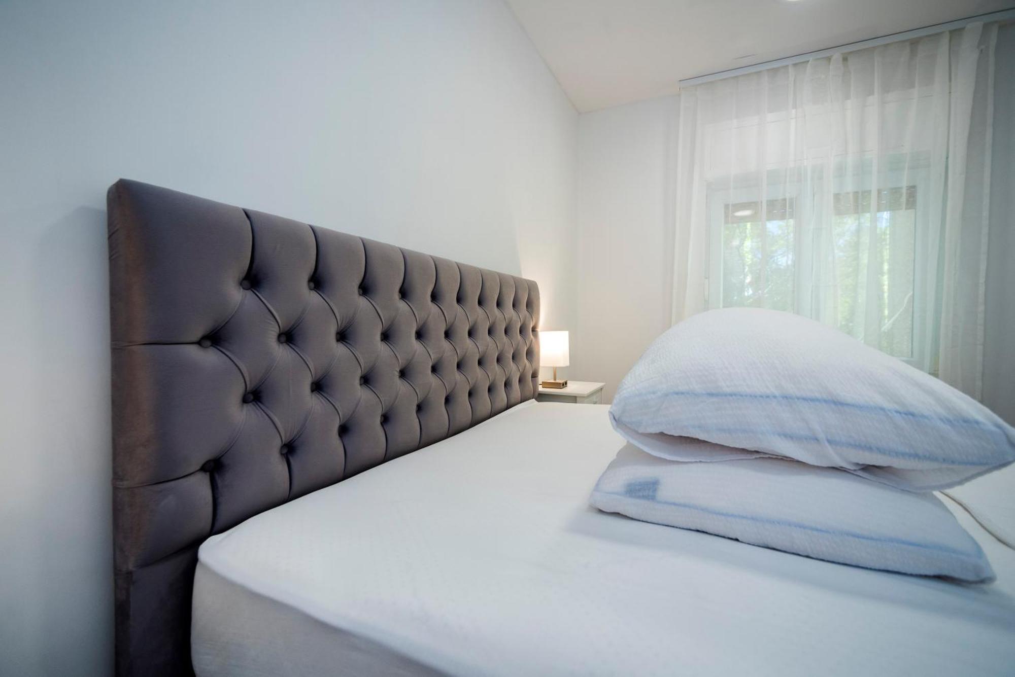 M&M Pelivan Apartments Солин Екстер'єр фото