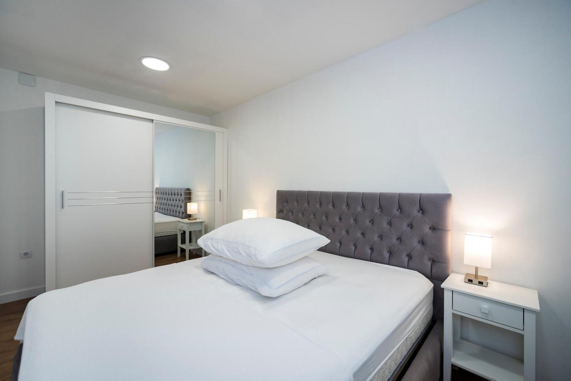M&M Pelivan Apartments Солин Екстер'єр фото