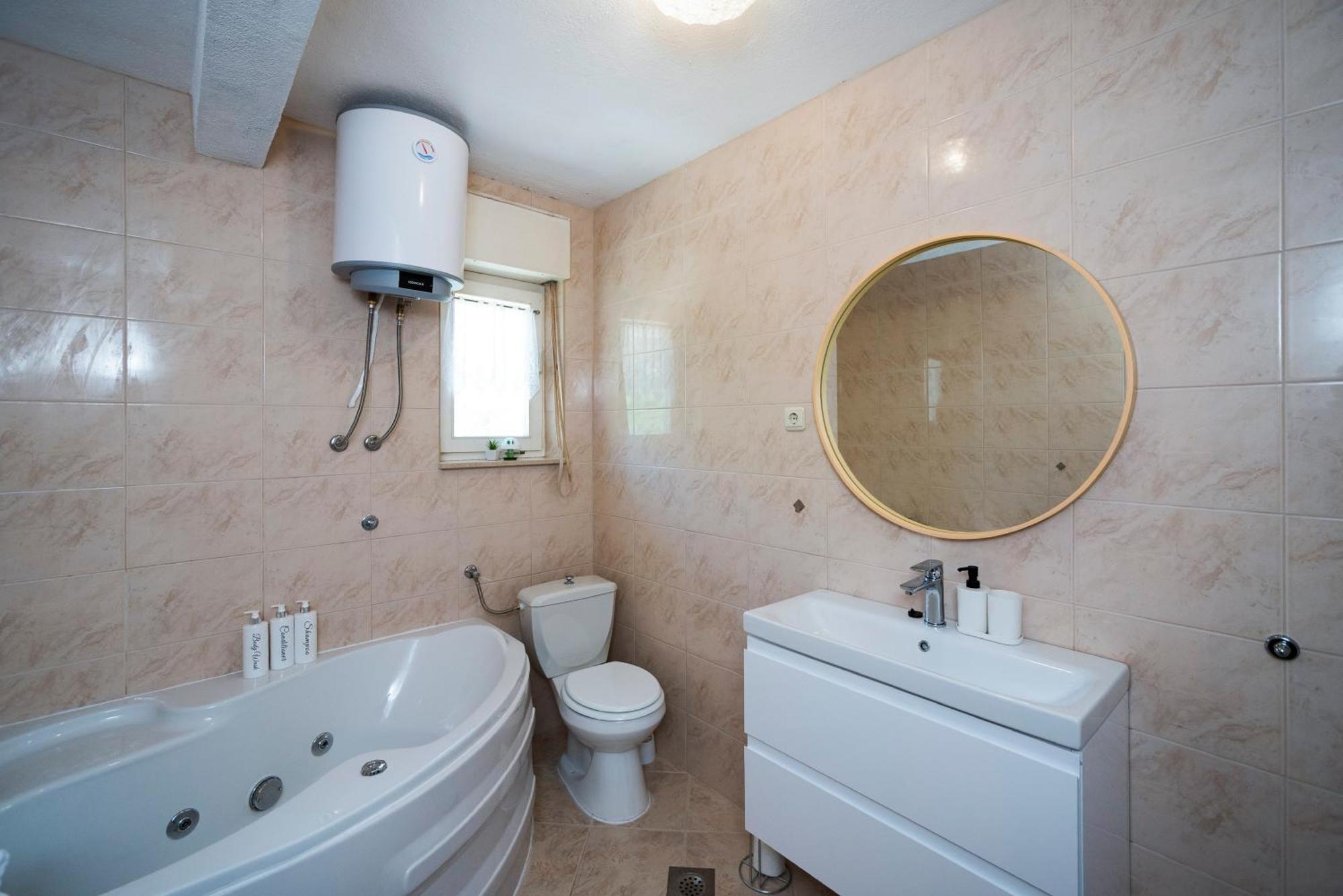 M&M Pelivan Apartments Солин Екстер'єр фото