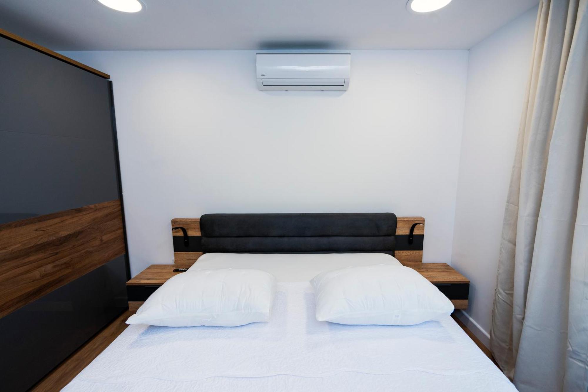 M&M Pelivan Apartments Солин Екстер'єр фото