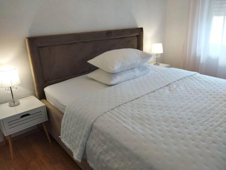M&M Pelivan Apartments Солин Екстер'єр фото